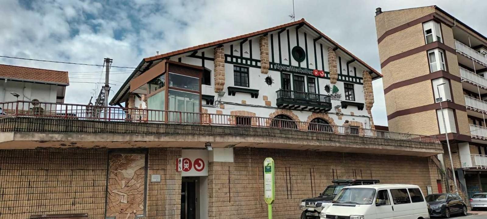 Appartamento Piso Rio Nervion 15 Minutos Bilbao Ugao-Miraballes Esterno foto